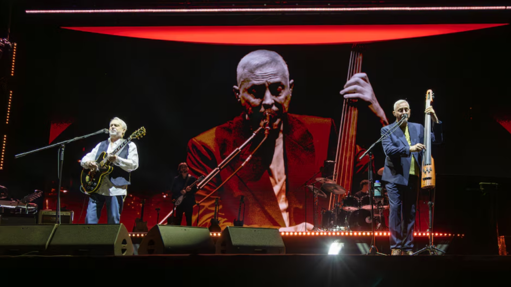 Cómo las pantallas LED amplifican la experiencia en shows como el regreso de Serú Girán al Movistar Arena. Jupiter LED, proveedor de los principales venues.